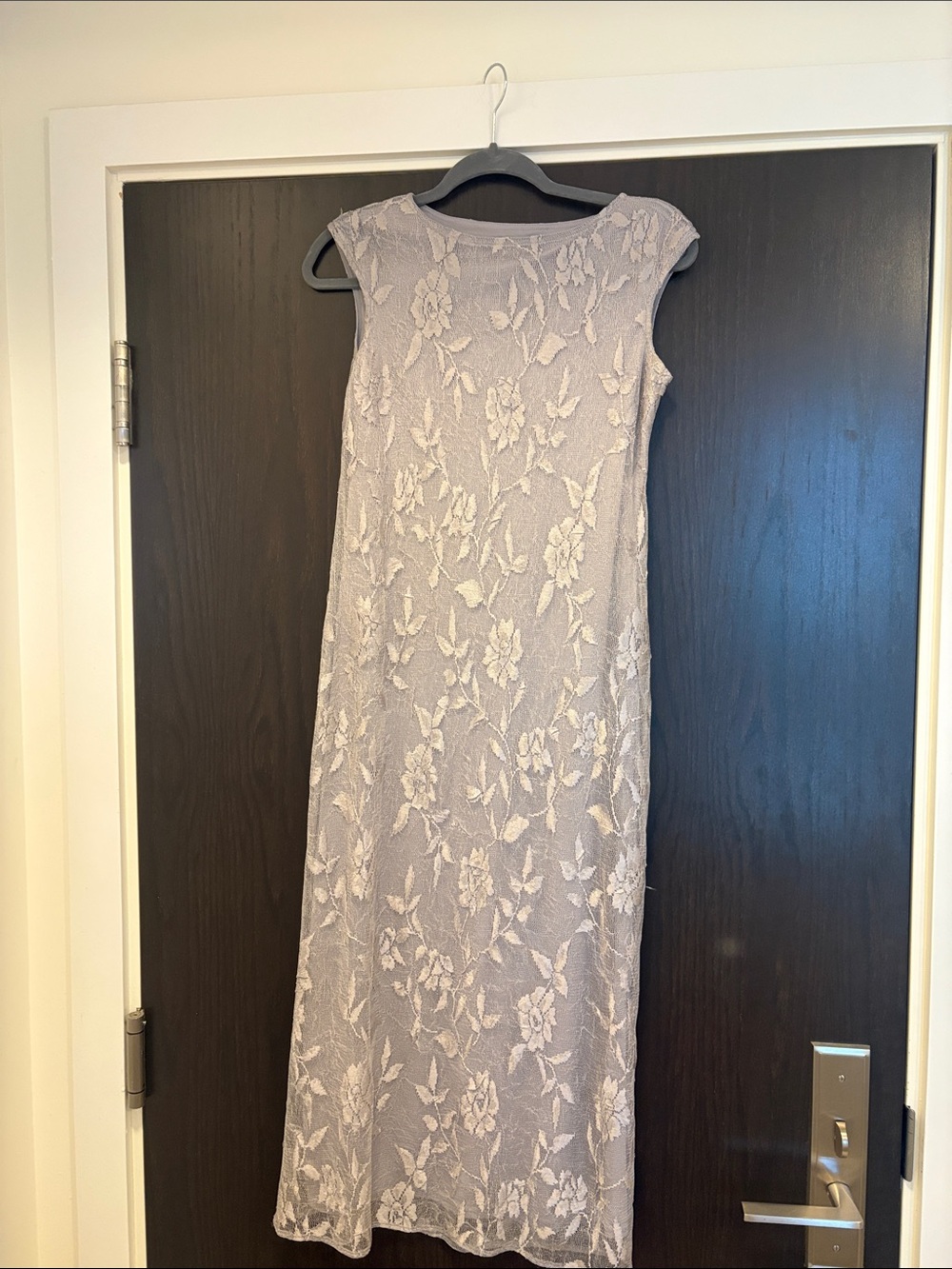 Petite Sophisticate Sleeveless Lace Maxi Dress in Light Gray
